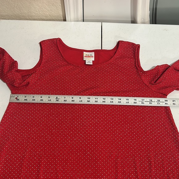 Ruby Rd Favorites, Red With Silver Metallic Dots, Cold Shoulder Top, Sz Medium - Picture 5 of 7